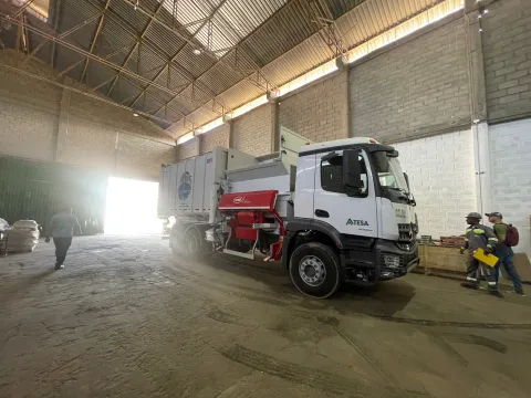 Servicio de aseo en Santa Marta se fortalecerá con la entrada en operación de tres modernos vehículos
